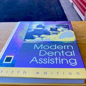 Modern Dental Assisting
5th Edition
